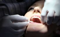 Condenan por intrusismo a un falso dentista en Madrid