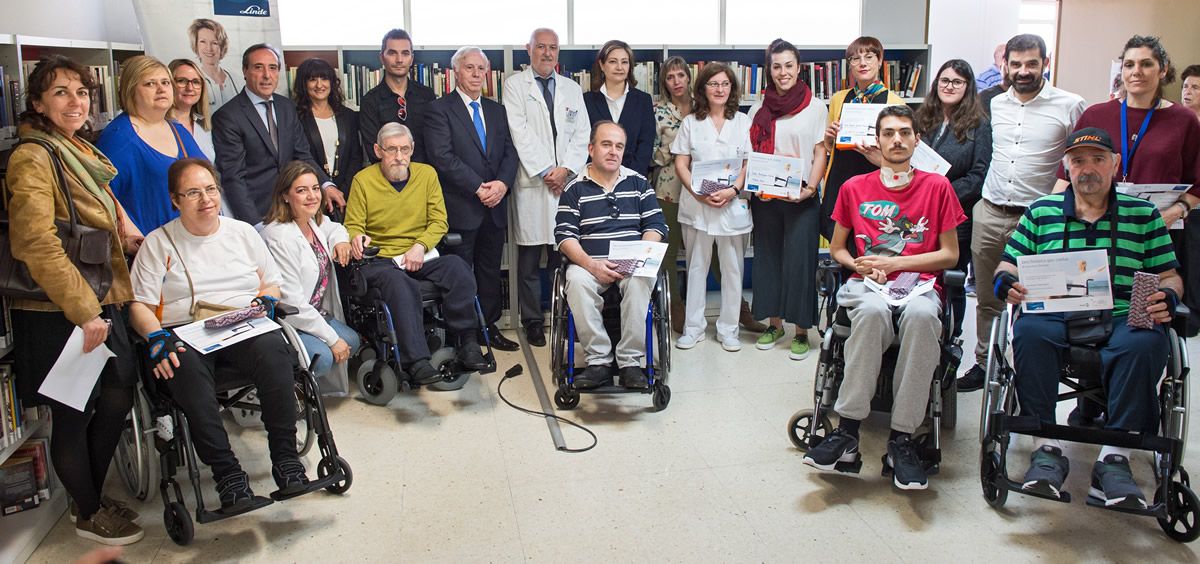 Julia Rodríguez, familiar de un paciente, gana el concurso literario de Parapléjicos patrocinado por Linde Healthcare