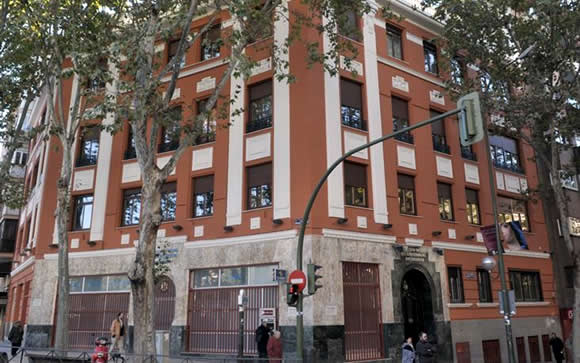 Fachada de la sede del Colegio de Enfermería de Madrid