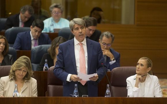 El presidente de Presidencia de Madrid, Ángel Garrido, durante una intervención en la Asamblea de Madrid.