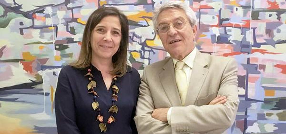 La presidenta de la Federación ASEM, Cristina Fuster, y el presidente de la Sociedad Española de Neurología, Exuperio Díez Tejedor.