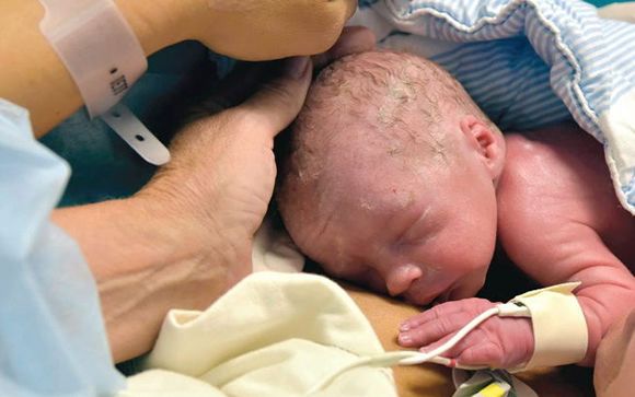  Nace el primer niño tras un trasplante de útero