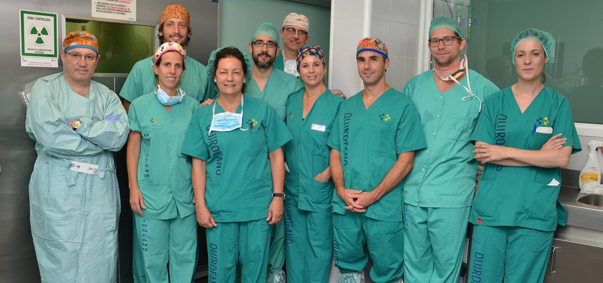 Equipo de la Unidad de Carcinomatosis Peritoneal del servicio de Cirugía General junto a anestesia y enfermería del Doctor Negrín