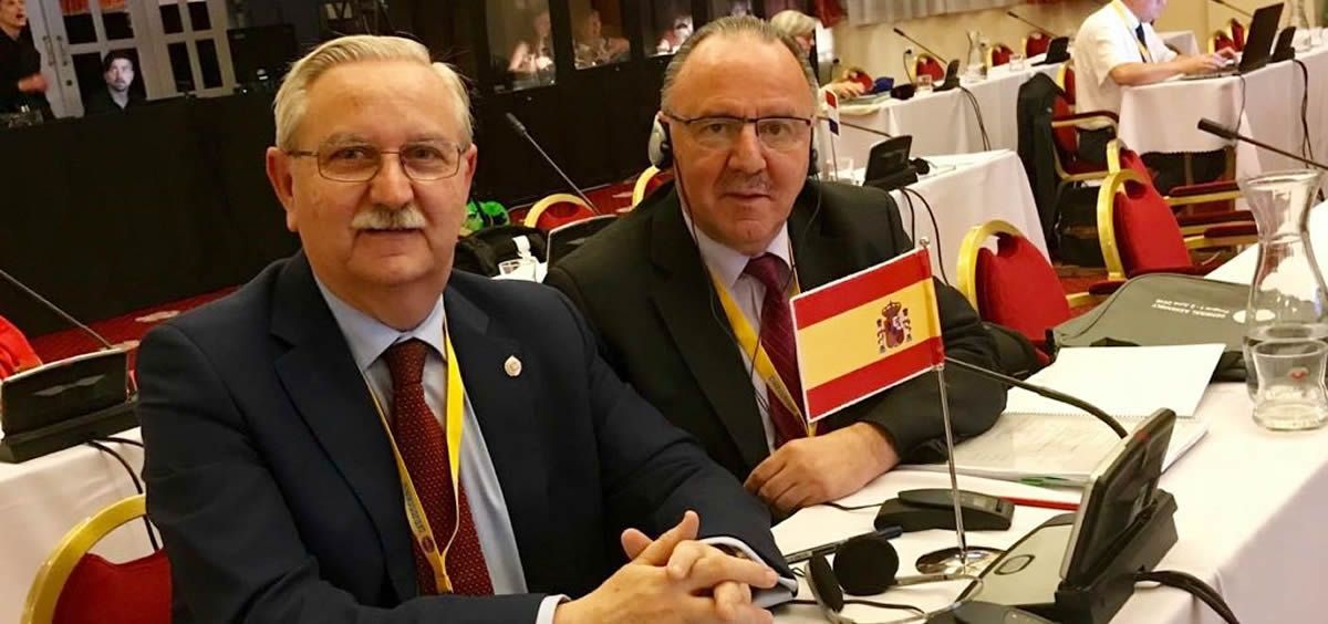 Los doctores Serafín Romero y Jerónimo Fernández Torrent, en la Asamblea General de la Unión Europea de Médicos Generales y de Familia