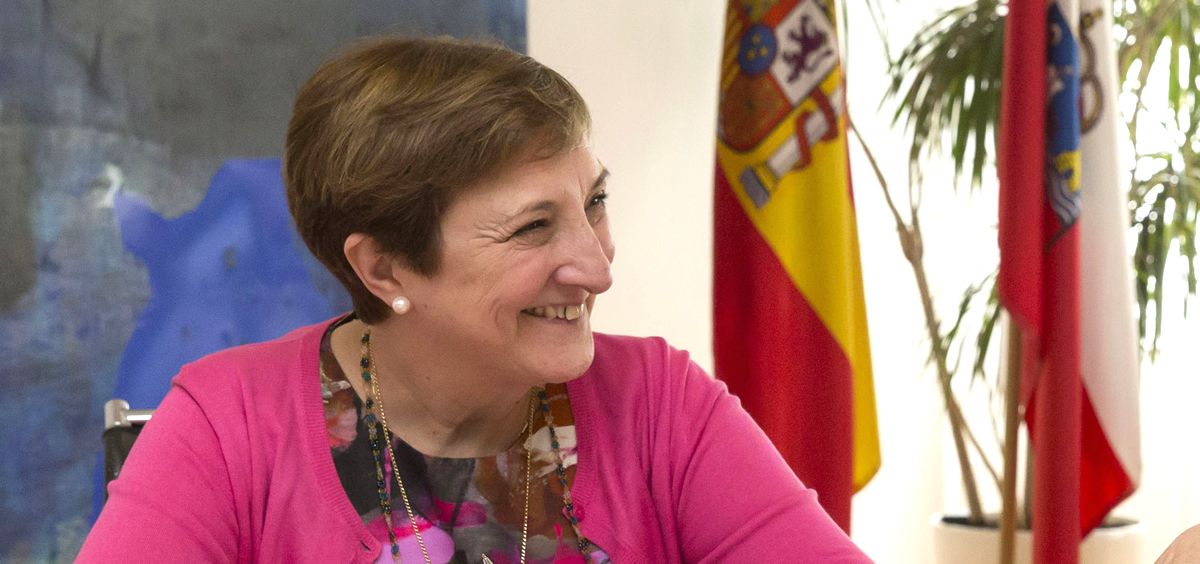María Luisa Real, consejera de Sanidad de Cantabria, asegura que fraccionar contratos no siempre es constitutivo de delitos.