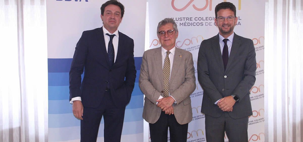 Los médicos de Córdoba premian a los mejores MIR que se quedan en casa