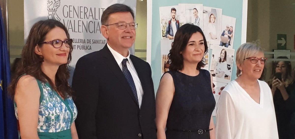 Ximo Puig y Mónica Oltra, junto a la ministra de Sanidad y a la nueva consejera valenciana