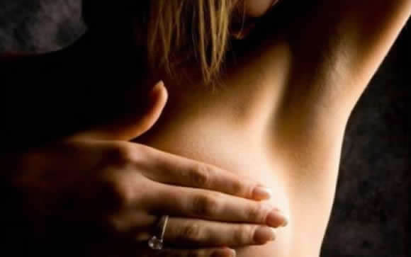 Relacionan los implantes mamarios con mayor riesgo de linfoma