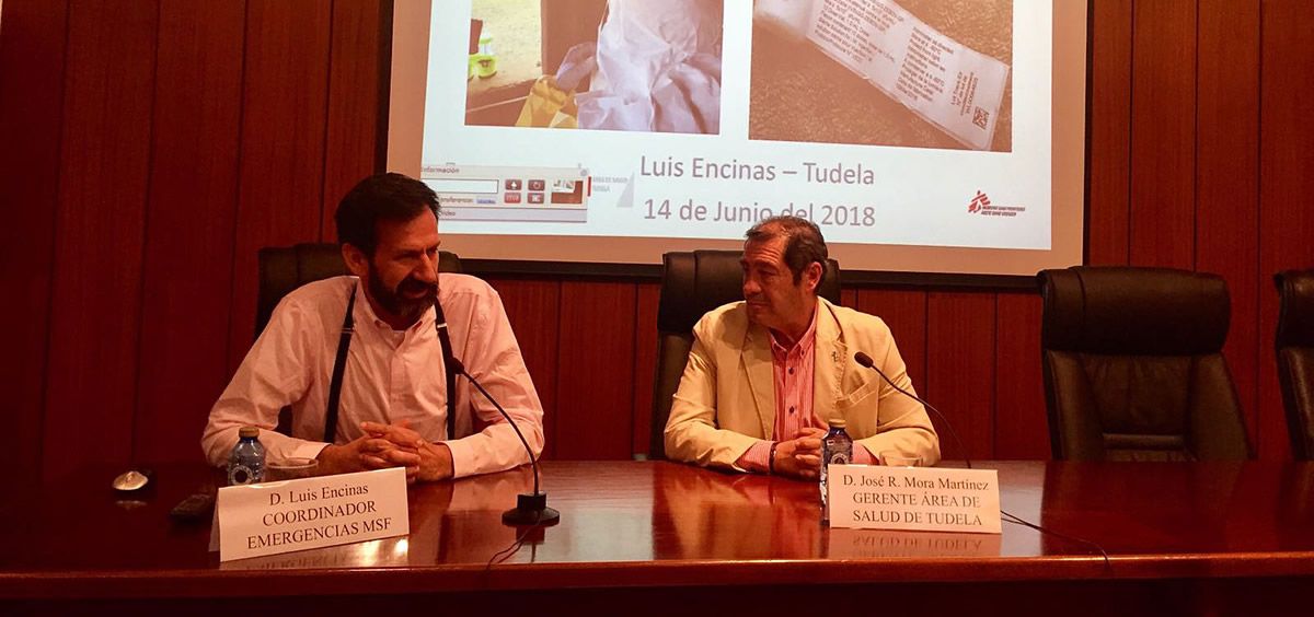 Luis Encinas y José Ramón Mora, durante la ponencia sobre el Ébola en el Congo