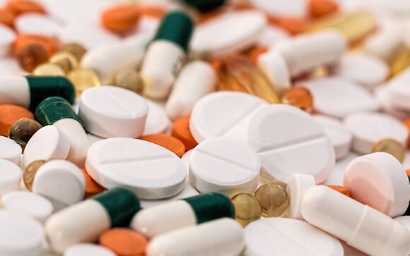 Suspenden la comercialización de 18 medicamentos en España