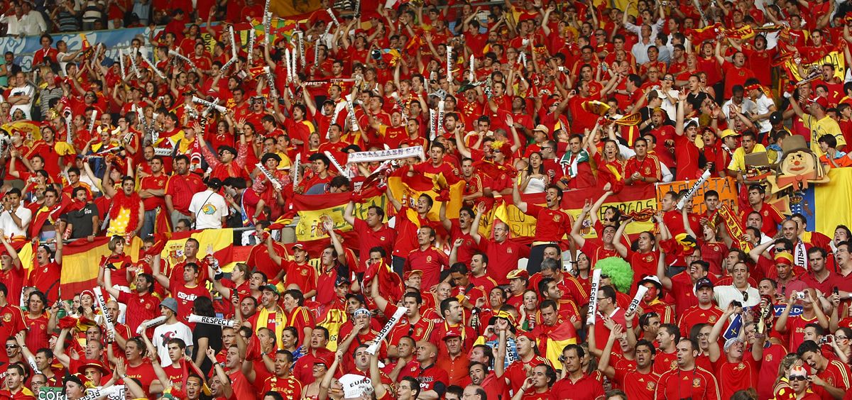 Hinchas españoles animando a la Selección durante el Mundial