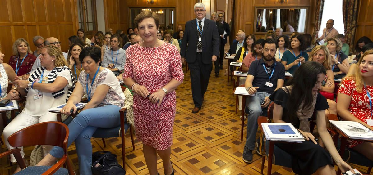 La consejera de Sanidad de Cantabria, María Luisa Real, a su llegada a la Universidad Internacional Menéndez Pelayo | Foto: Miguel de la Parra