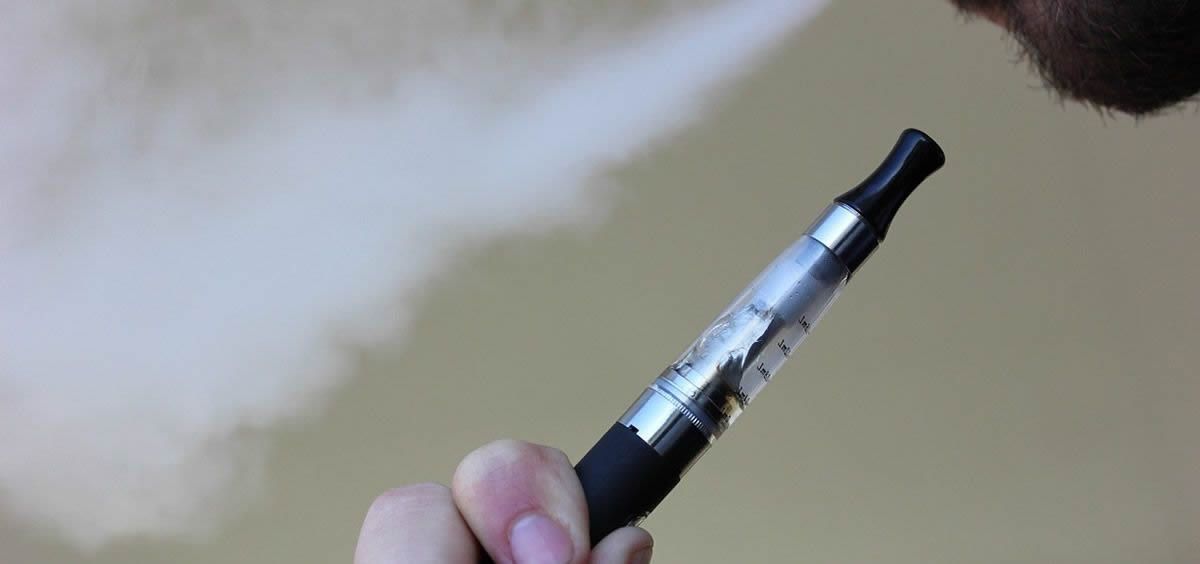 La máxima responsable de la CNPT ha subrayado que "no existe una forma sana de fumar", en relación a productos como el cigarrillo electrónico