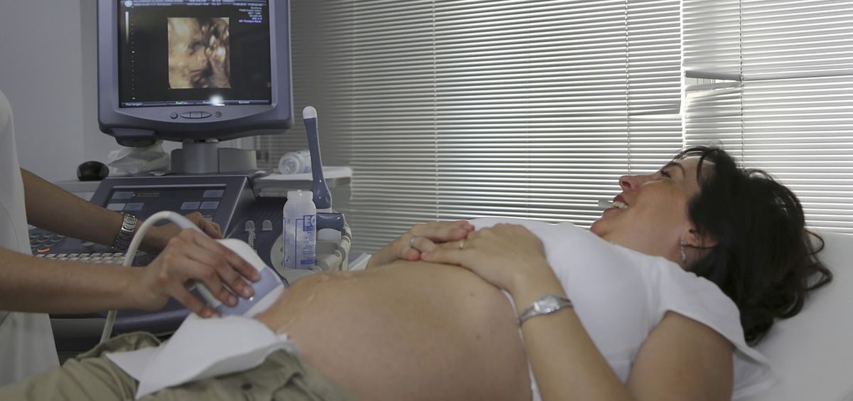 La cartilla del embarazo ofrece información sobre el estado de salud de la mujer gestante