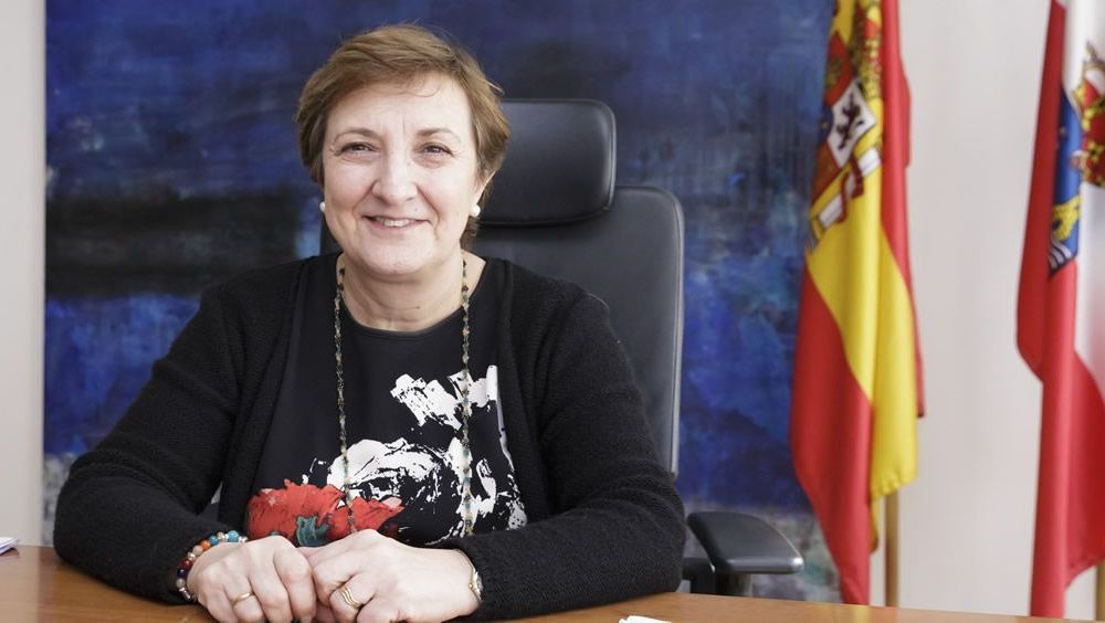 María Luisa Real es la consejera de Sanidad de Cantabria