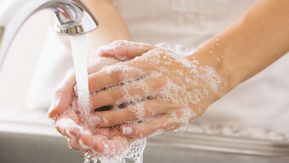 El desinfectante de manos, vital para combatir las bacterias (Foto. Freepik)