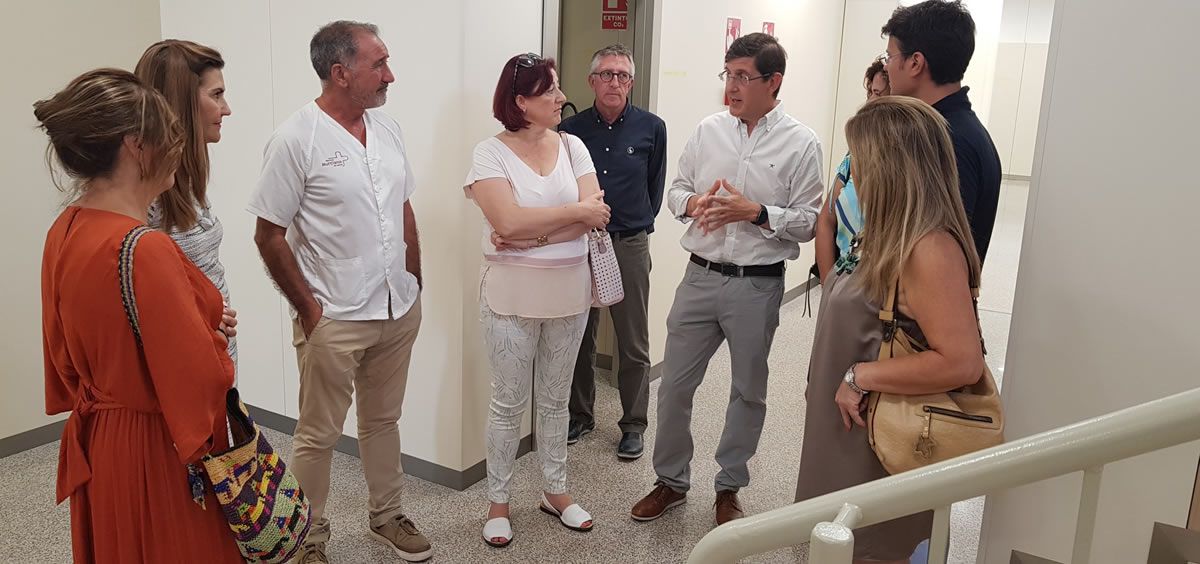 El consejero de Salud visita los trabajos de remodelación de la primera planta del Centro de Salud Antonio García de Molina de Segura