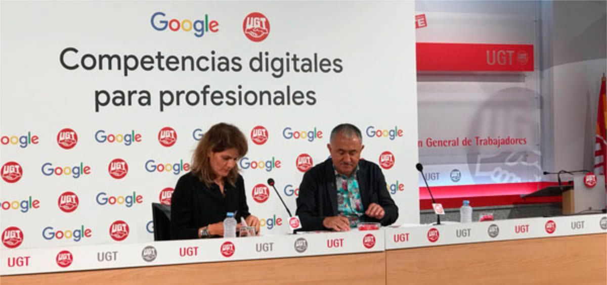 Fuencisla Clemares, directora general de Google España y Portugal, y Pepe Álvarez, secretario general de UGT