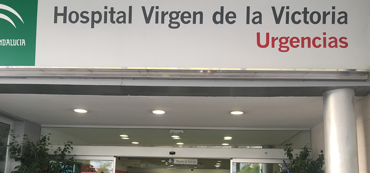 Entrada al servicio de Urgencias del Hospital Virgen de la Victoria de Málaga