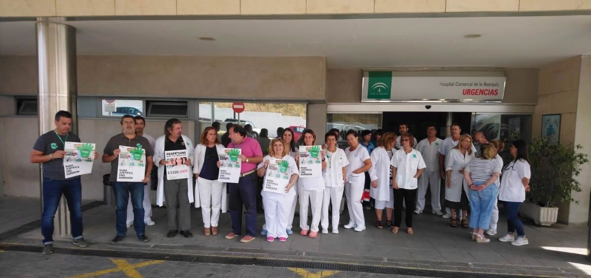 Médicos de Málaga durante una movilización contra las agresiones hace unas semanas