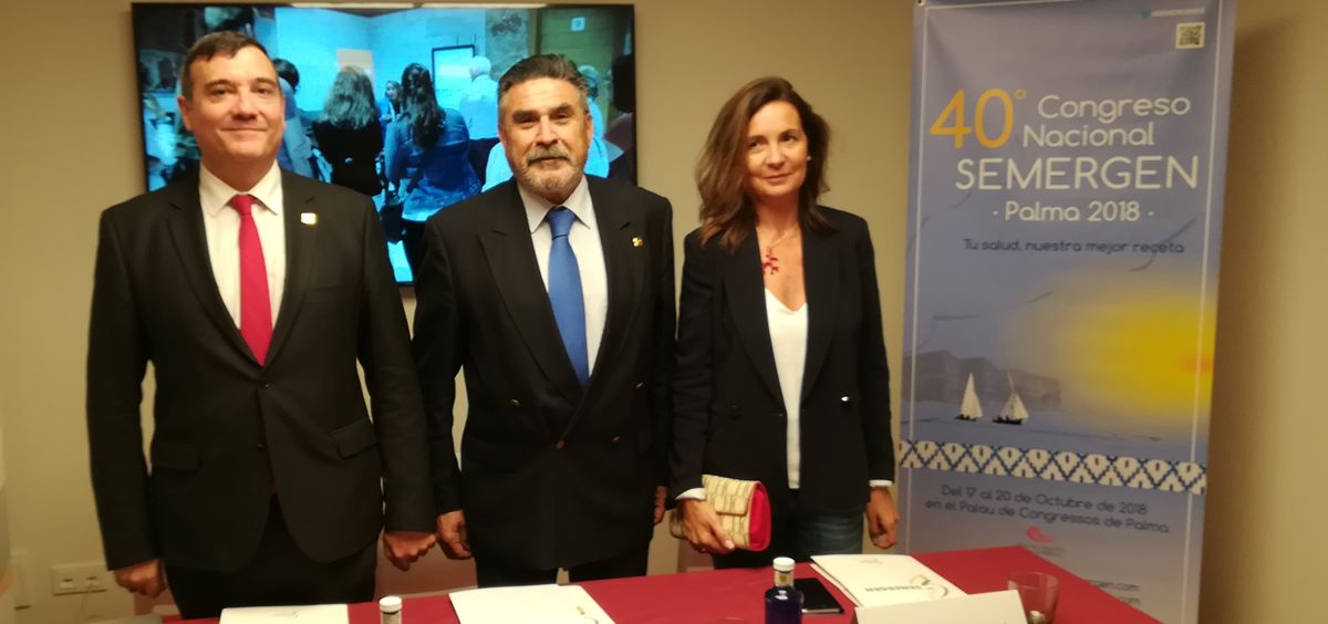 De izquierda a derecha: los doctores Fernando García Romanos, José Luis Llisterri y Ana Moyá, en la presentación del 40º Congreso Nacional SEMERGEN