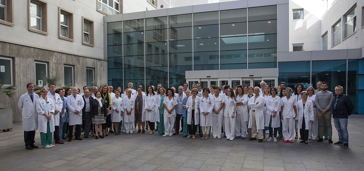 La consejera de Salud, Maria Martín, junto con los profesionales participantes en el proceso de donación y trasplante renal en La Rioja