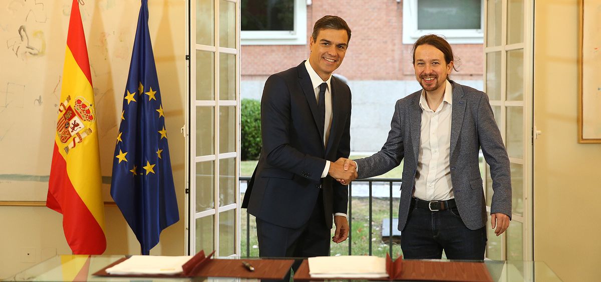 Pedro Sánchez y Pablo Iglesias, tras firmar en el Palacio de la Moncloa el acuerdo de PGE para el 2019.