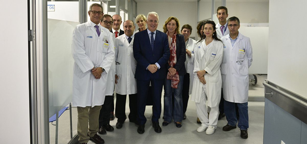 El presidente del Gobierno de La Rioja, José Ignacio Ceniceros, junto con la consejera de Salud, María Martín, ha visitado este lunes la nueva Unidad de Atención al Paciente Pluripatológico