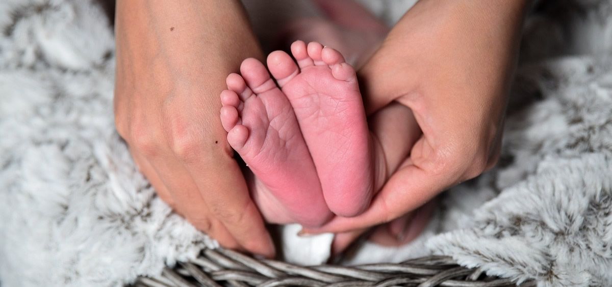La fecundidad en España se mantiene por debajo del nivel de reemplazo, que está establecido en 2,1 nacimientos por mujer