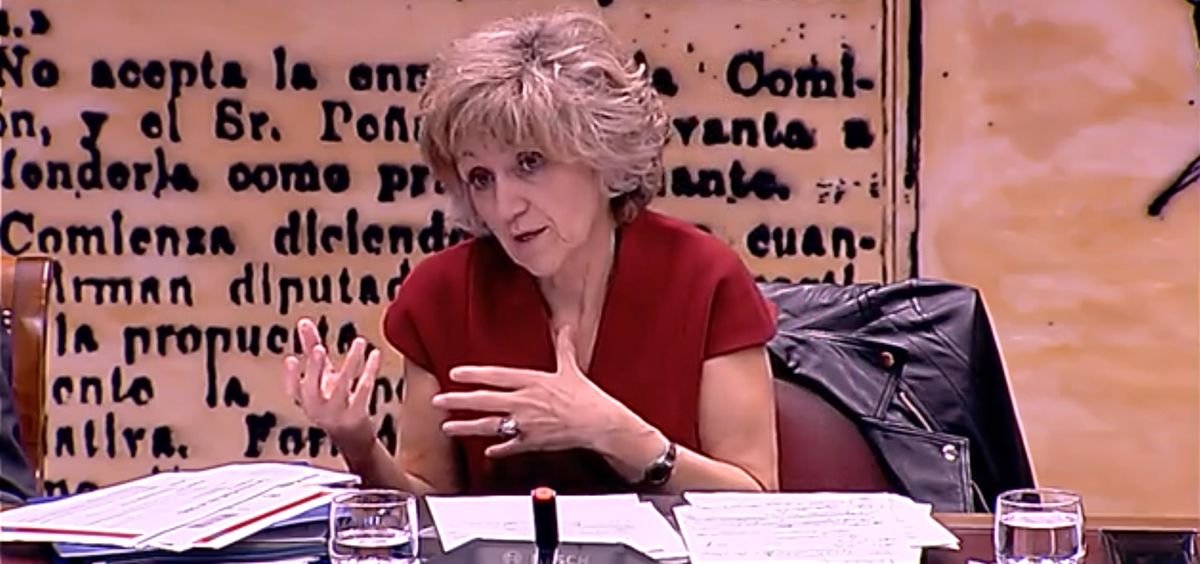 María Luisa Carcedo, ministra de Sanidad, interviniendo este jueves en el Senado.