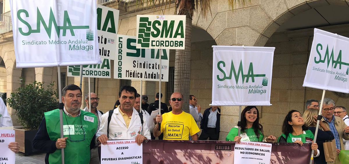 Las protestas en Huelva han sido secundadas por colectivos y sindicatos médicos de otras localidades de Andalucía.