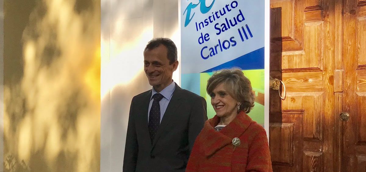 Pedro Duque y María Luisa Carcedo, antes de presentar el Plan contra las pseudoterapias.