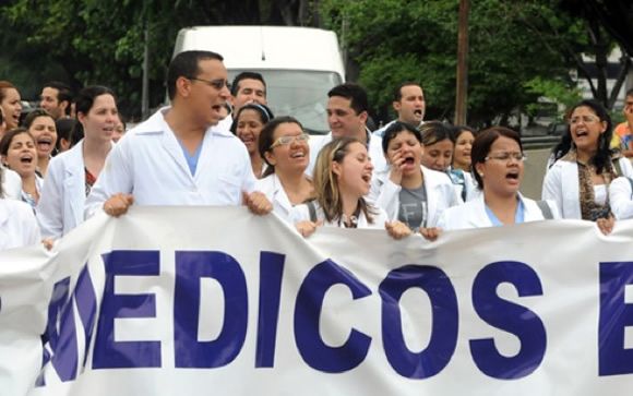 Los sanitarios de Canarias amenazan con una “huelga general” si se llevan a cabo recortes