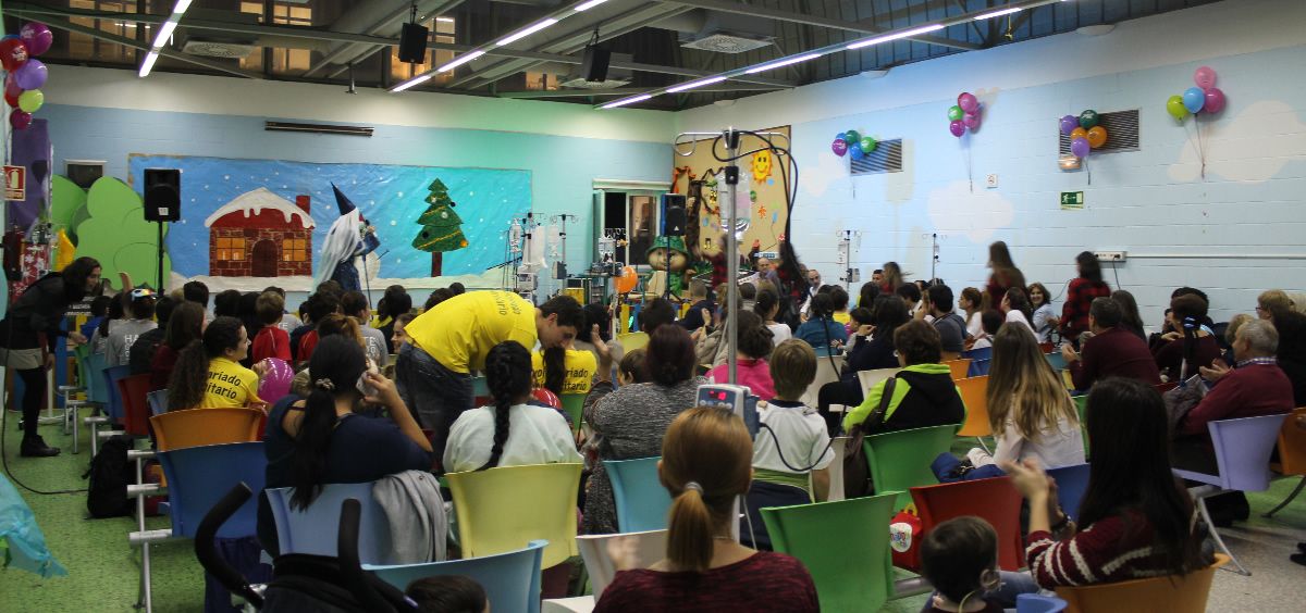 Fiesta para los niños organizada por el espacio de recreo 'La Pajarera' del Hospital La Pez
