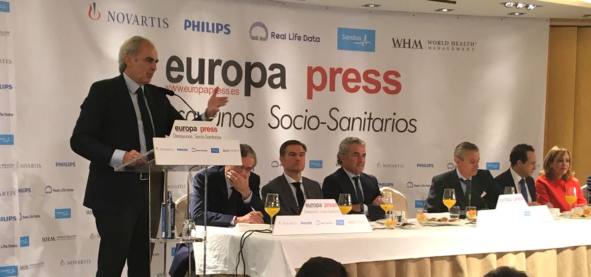 El consejero de Sanidad de la Comunidad de Madrid, Enrique Ruiz Escudero, interviniendo en los desayunos de Europa Press.