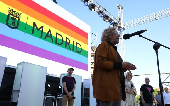 Carmena, satisfecha por la atención sanitaria en el World Pride: "A la altura del evento mundial"



