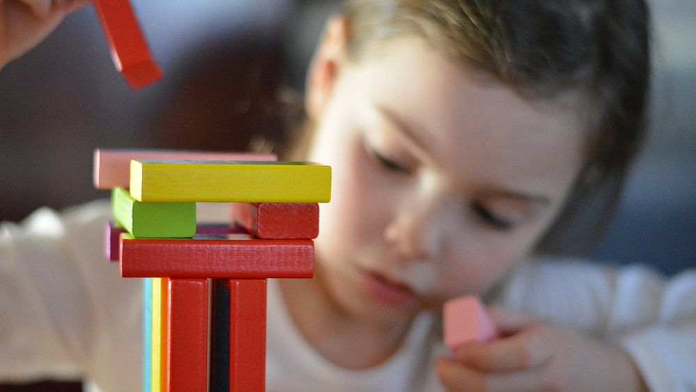 Pediatras recomiendan juguetes tradicionales para niños