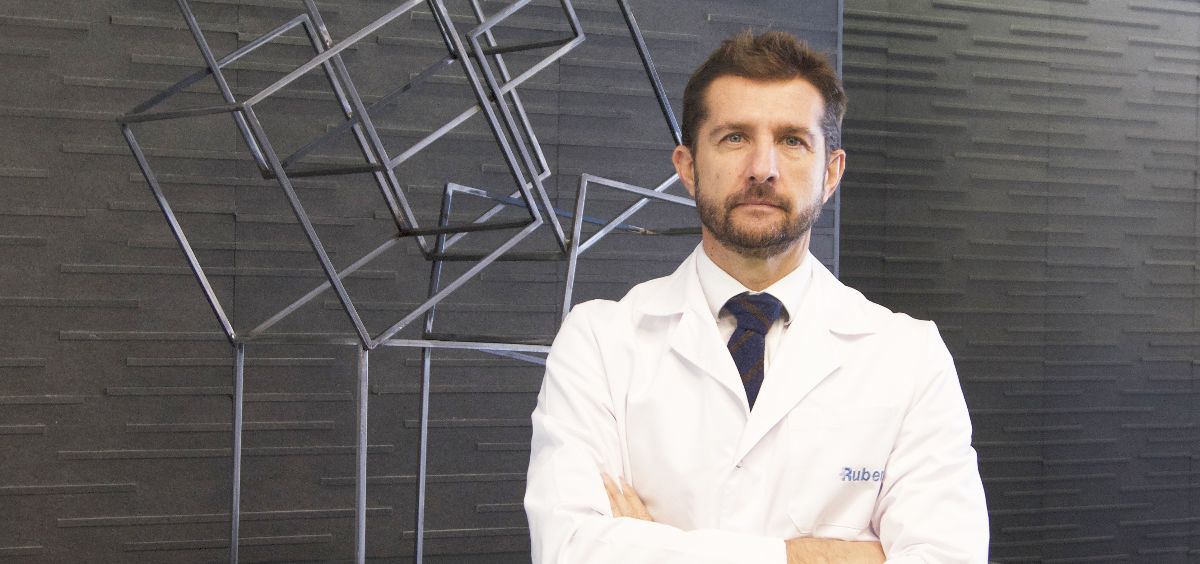 El urólogo del Centro Médico Ruber Internacional de Paseo de la Habana, Miguel Sánchez-Encinas