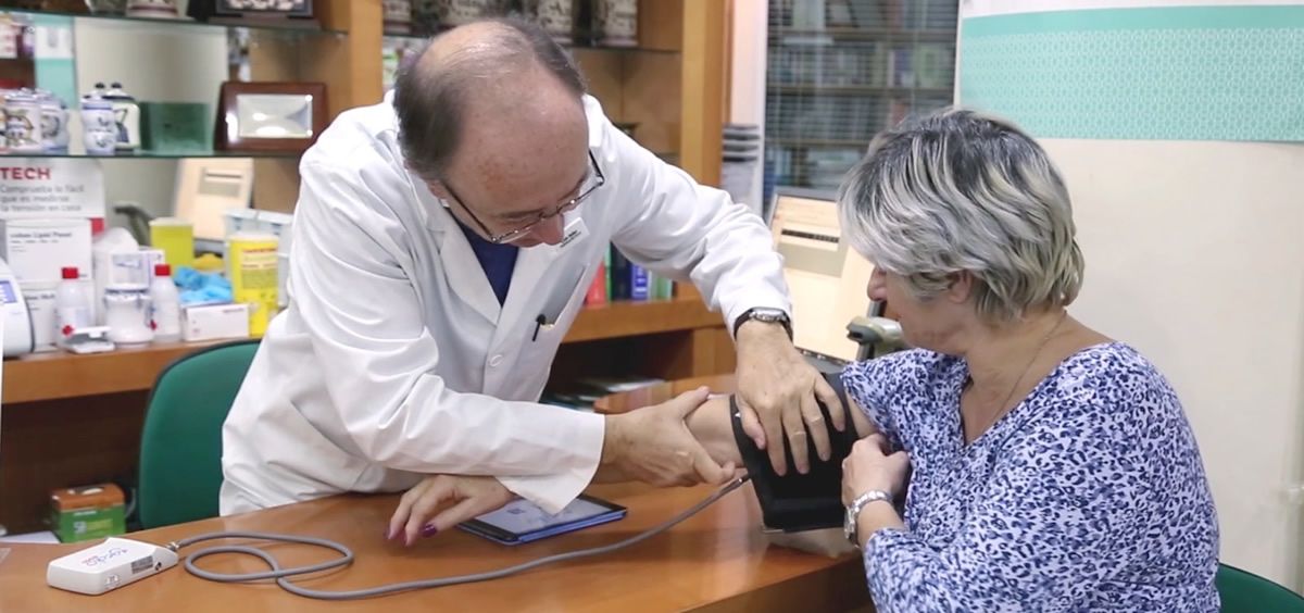 Miden la 'edad vascular' de la población española en las farmacias