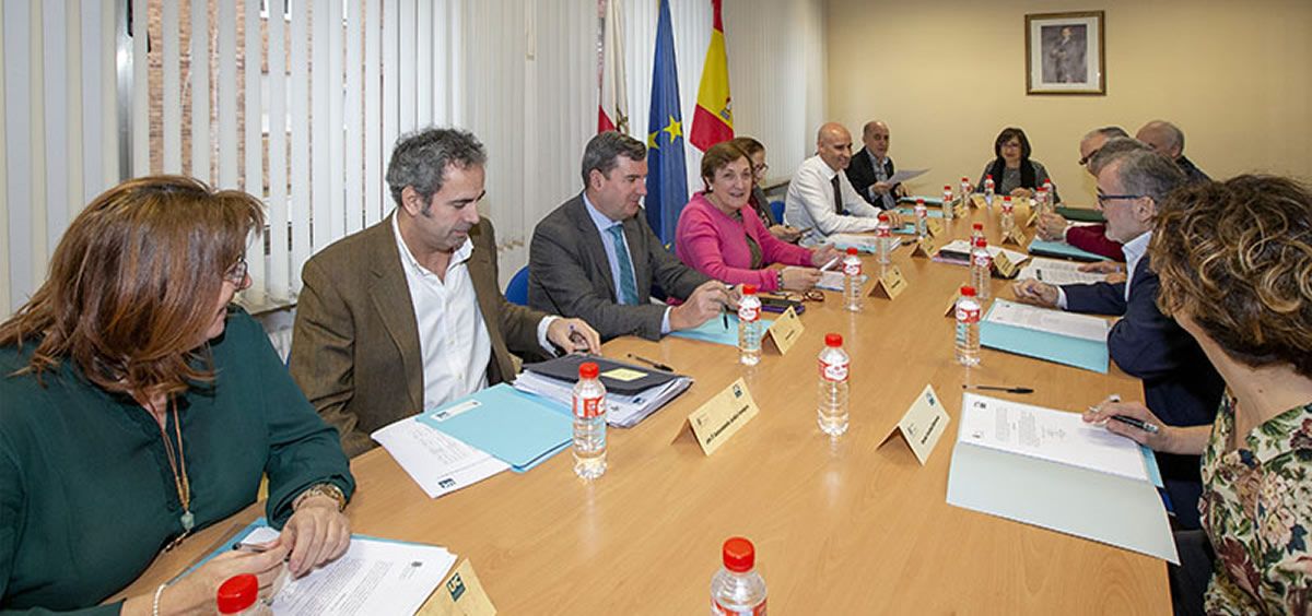 María Luisa Real en la reunión con la Universidad de Cantabria. Foto: José Cavía