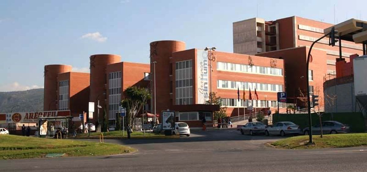 Fachada exterior del Hospital Universitario Virgen de la Arrixaca de Murcia, donde falleció el paciente por un cáncer