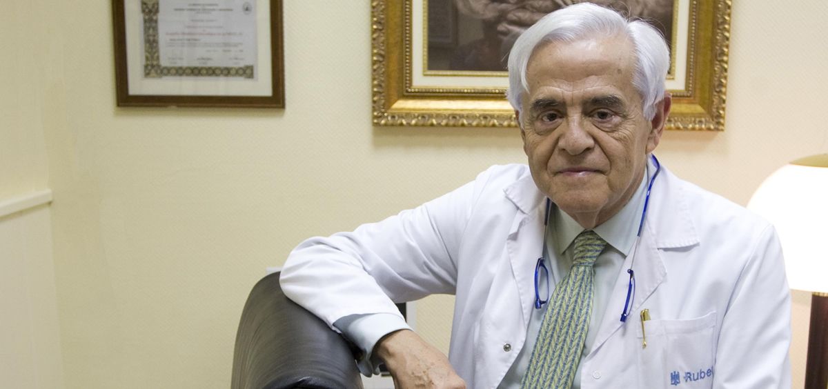 Dr. Juan José Vidal, ginecólogo y jefe de la Unidad  de la Mujer del Hospital Ruber Internacional
