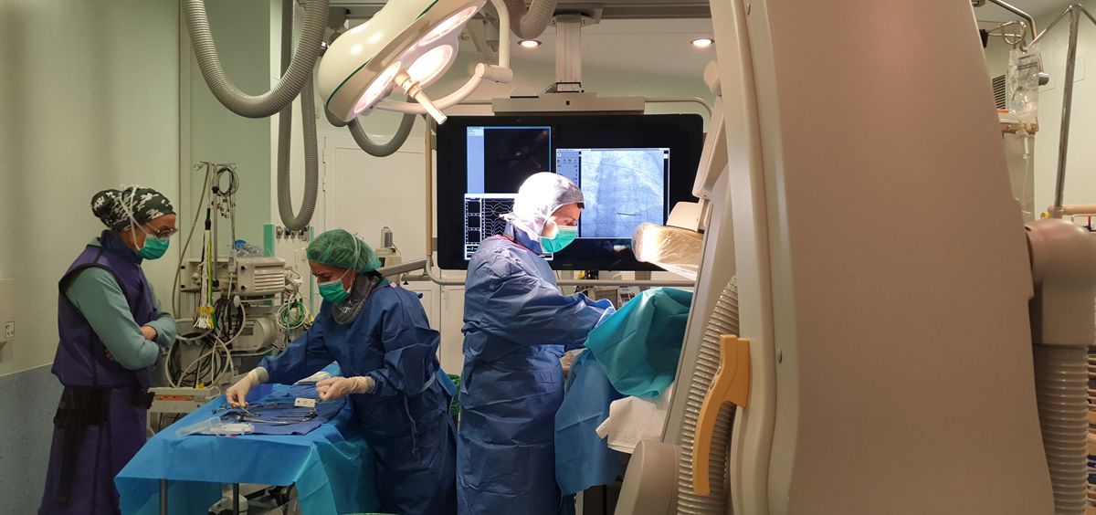 El Hospital Universitario 12 de Octubre ha implantado por primera vez en España un dispositivo que modula la contractilidad cardiaca