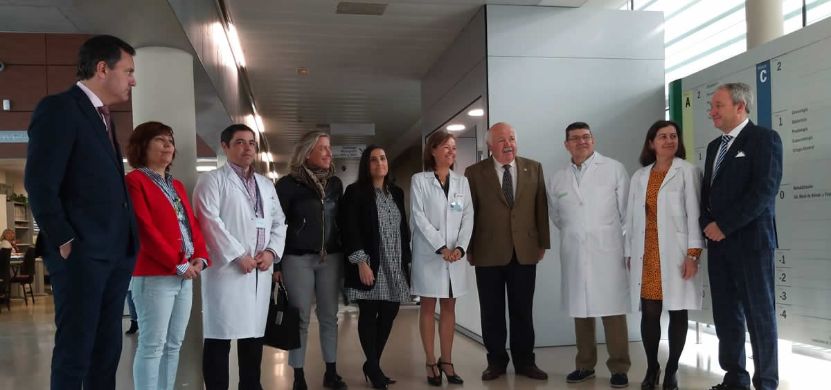 Visita del consejero de Sanidad andaluz, Jesús Aguirre, al Centro de Salud Carlos Castilla del Pino
