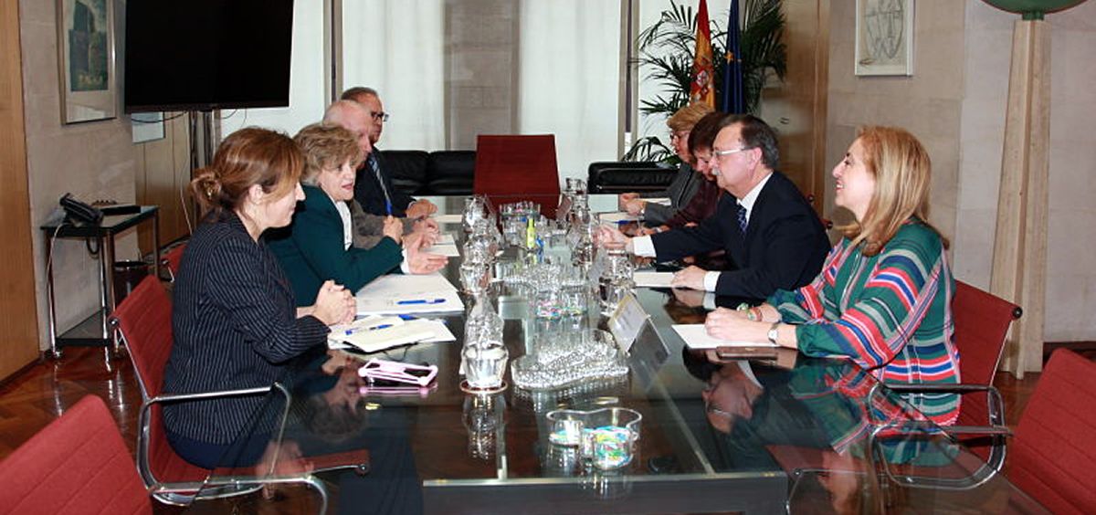 Reunión reciente entre la ministra de Sanidad, María Luisa Carcedo, y el presidente de Ceuta, Juan Vivas.