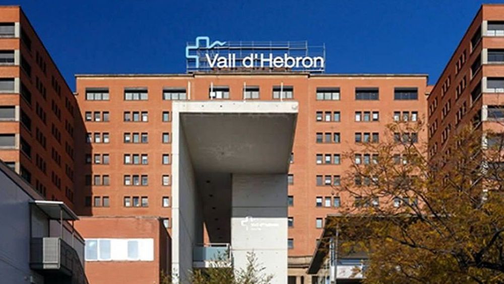 Fachada principal del Hospital Vall d'Hebron