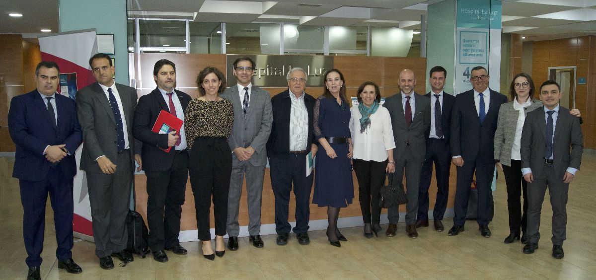 Participantes de la Jornada Oncológica Multidisciplinar organizada por el Hospital La Luz