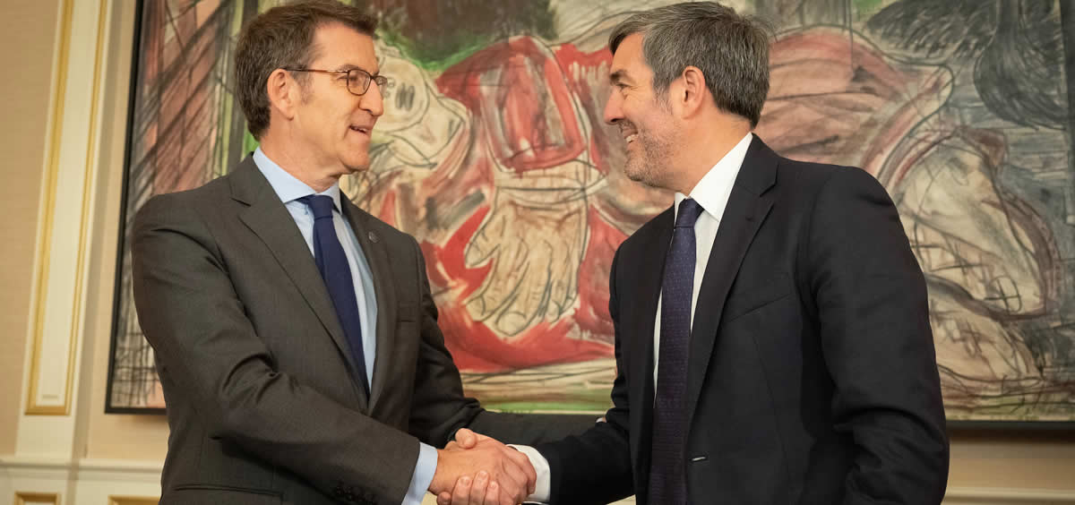 Los presidentes del Gobierno canario y de la Xunta gallega critican que el Estado obligue a pagar a los bancos en vez de destinarlo a servicios públicos.