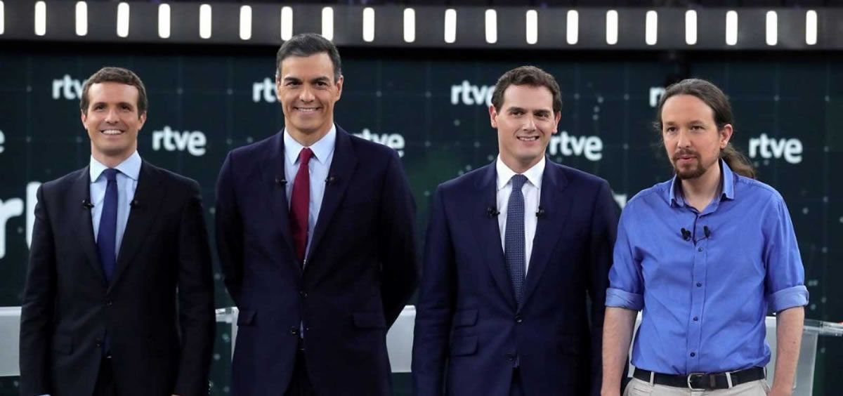 Pablo Casado (PP), Pedro Sánchez (PSOE), Albert Rivera (Ciudadanos) y Pablo Iglesias (Unidas Podemos) al inicio del debate electoral de RTVE (Foto: PSOE).