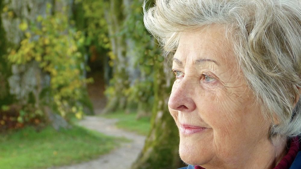 La soledad no deseada, factor de riesgo de demencia